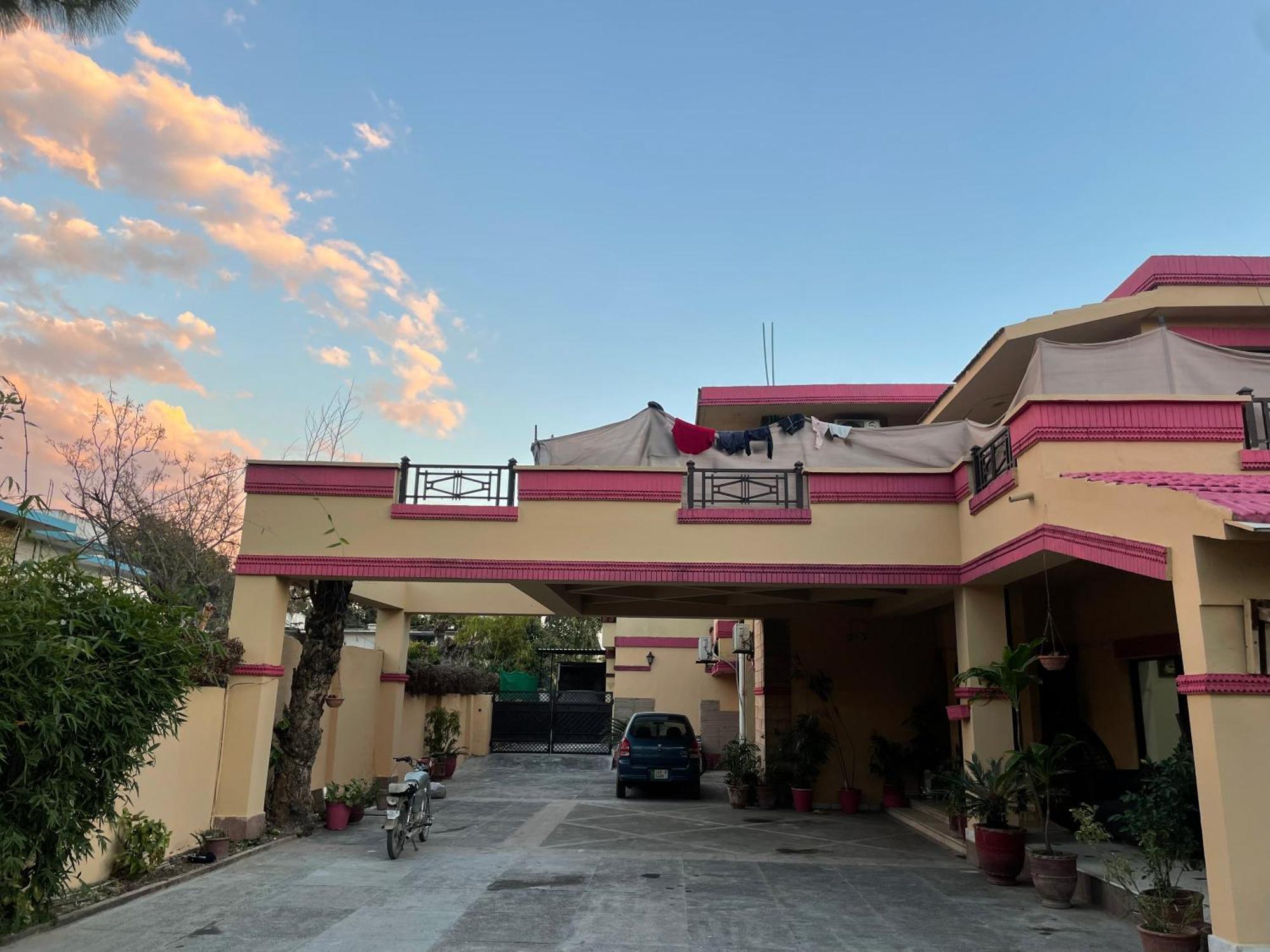Casa Blanca Boutique Guest House Islamabad Exterior foto