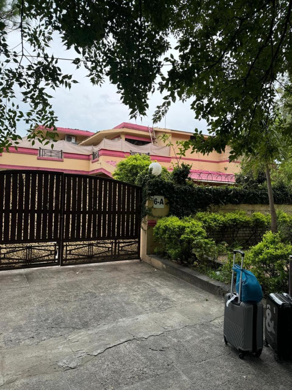 Casa Blanca Boutique Guest House Islamabad Exterior foto